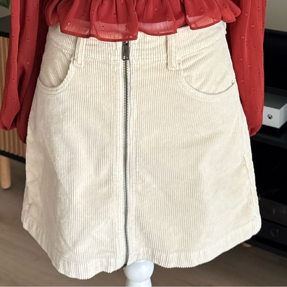 American Eagle Outfitters Dresses & Skirts - American Eagle Outfitters Cream Corduroy Skirt